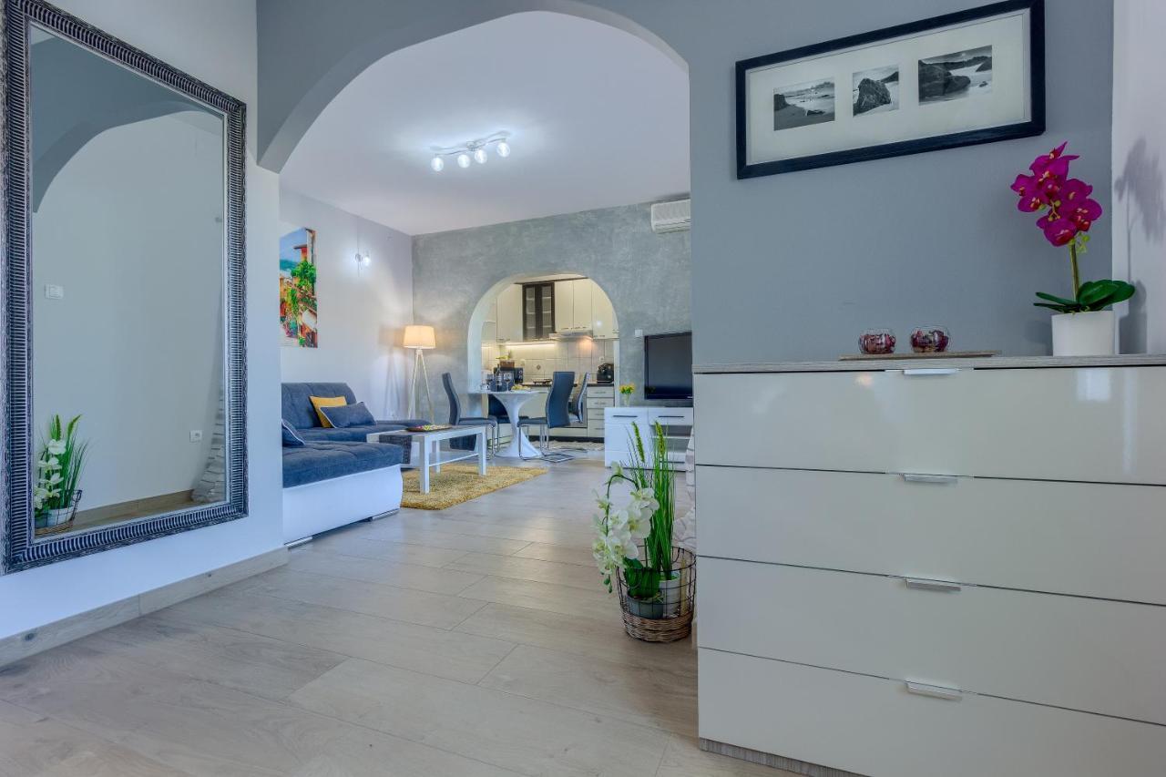 פודסטראנה Apartments Pepa מראה חיצוני תמונה