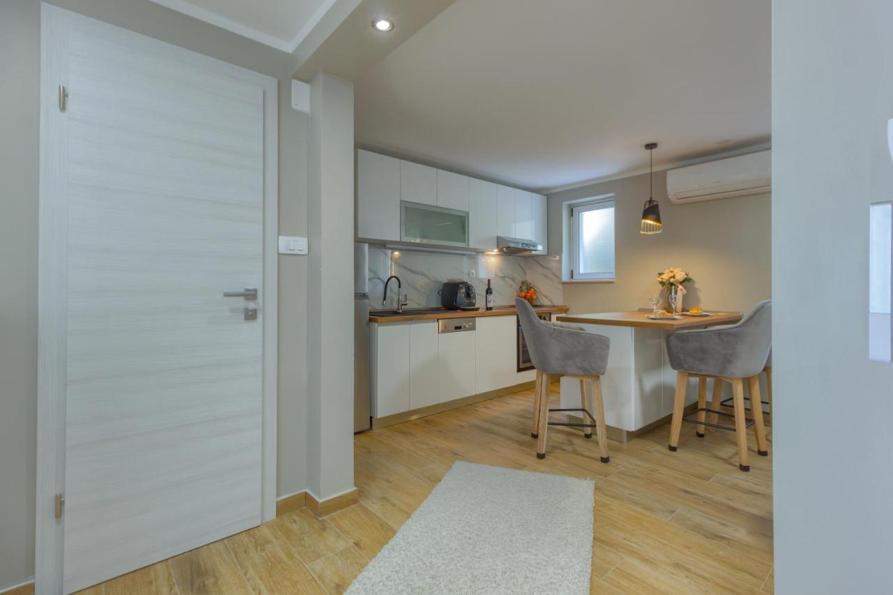 פודסטראנה Apartments Pepa מראה חיצוני תמונה