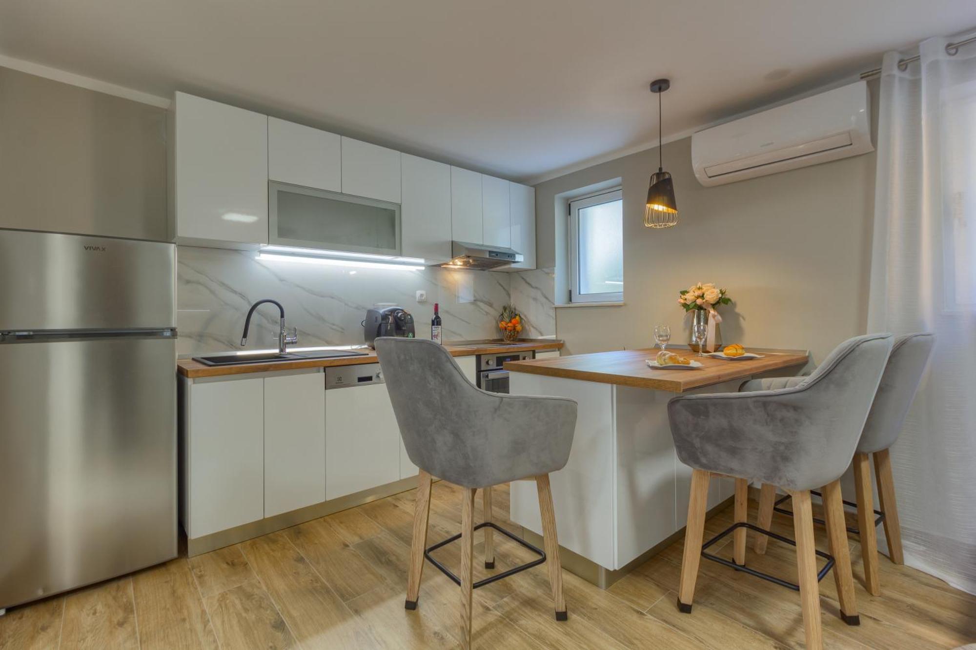 פודסטראנה Apartments Pepa חדר תמונה